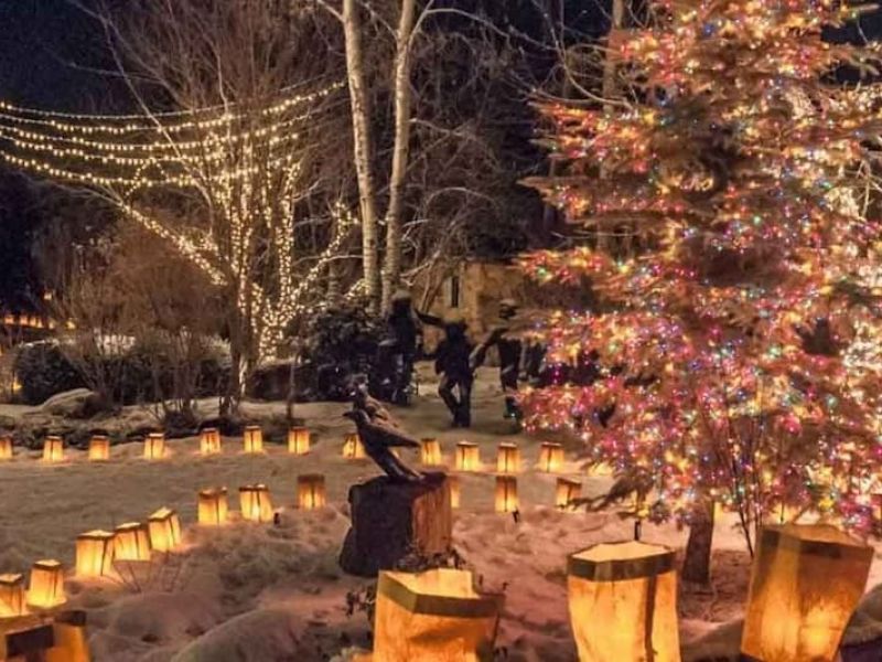 Canyon Road Christmas Eve Walk